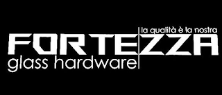 LA QUALITÀ È LA NOSTRA FORTEZZA GLASS HARDWARE